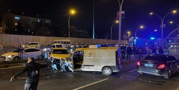 Diyarbakır'da feci kaza:1 şehit, 5 yaralı