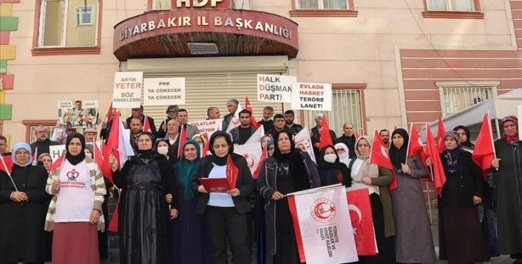 Diyarbakır annelerinin oturma eylemine destek ziyaretleri sürüyor