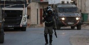 İsrail güçlerinin Cenin'de 9 Filistinliyi öldürmesi Batı Şeria'da protesto edildi