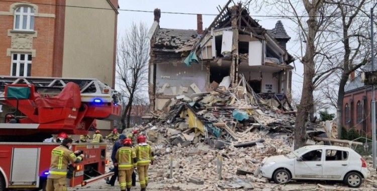 Polonya'da doğal gaz patladı: 7 yaralı