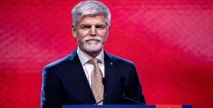 Çekya'da cumhurbaşkanlığı seçiminin kazananı eski Genelkurmay Başkanı Pavel oldu
