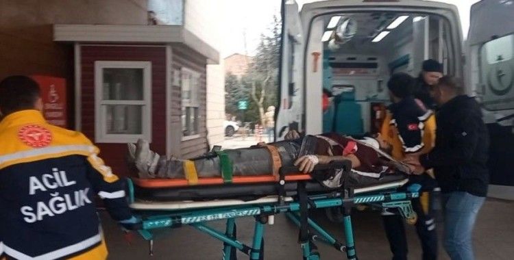 Bursa'da inanılmaz olay 3.kattan ağabeyinin üzerine düştü: 2 yaralı