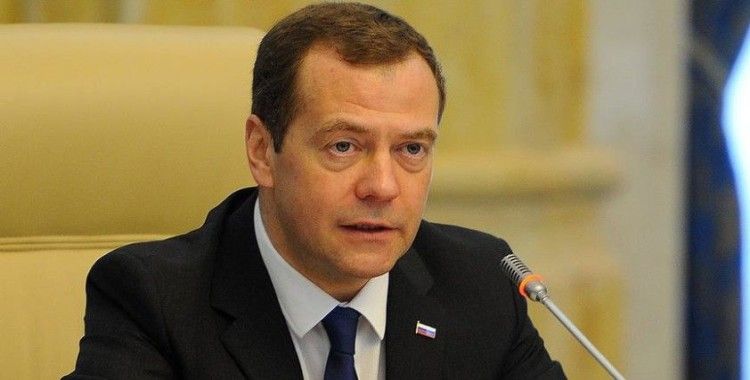 Medvedev: Kırım'a yönelik saldırıların ağır sonuçları olur