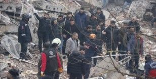 Diyarbakır'ı deprem vurdu: 7 bina yıkıldı, 6 kişi hayatını kaybetti