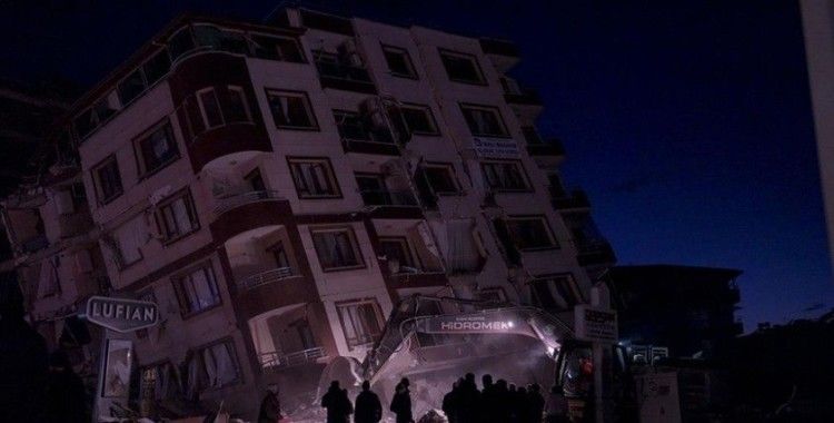 Televizyon, sinema ve dizi yapımcıları, depremden etkilenenler için yardım seferberliğine katıldı