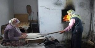 Battaniye dikenler, ekmek pişirenler, dükkan gelirini bağışlayanlar: Tüm Türkiye seferber oldu