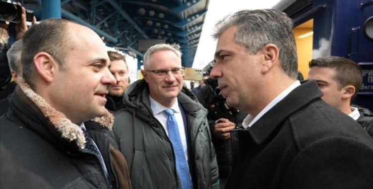 İsrail Dışişleri Bakanı ülkesinin büyükelçiliğini yeniden açmak için Kiev'de