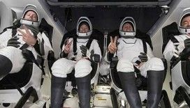SpaceX Uluslararası Uzay İstasyonu'na 4 astronot gönderdi