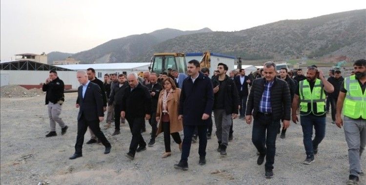 Bakan Kurum, Nurdağı ve İslahiye ilçelerinde incelemelerde bulundu