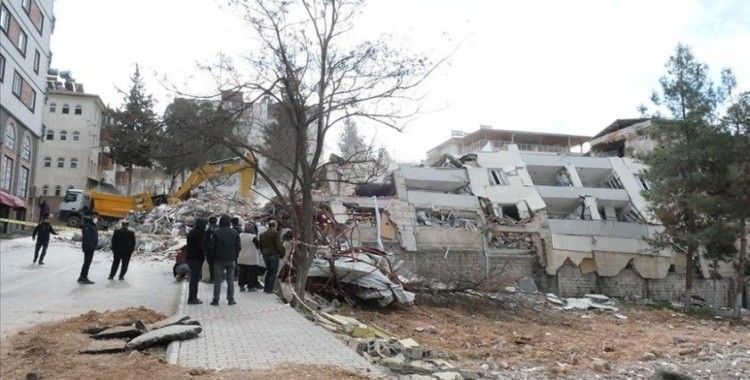 Depremin merkez üssü Pazarcık ilçesinde enkaz kaldırma çalışmaları devam ediyor