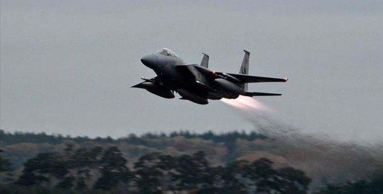 Polonya ve Slovakya, Ukrayna'ya savaş uçağı göndermeye hazır