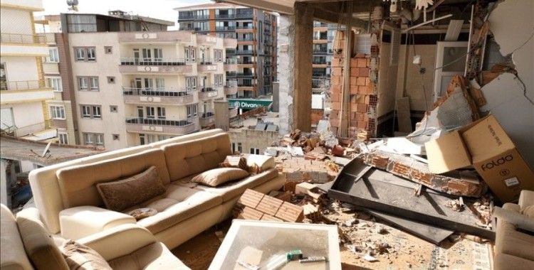 Adıyaman'da ağır hasarlı binaların içi yıkımın boyutunu bir kez daha ortaya koydu