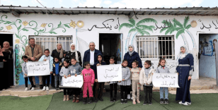 İsrail'in yıkım tehdidi altındaki okulun öğrencileri karara direnerek eğitimlerini burada sürdürmek istiyor