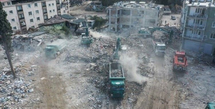 Kahramanmaraş merkezli depremlerde 47 bin 975 kişi hayatını kaybetti