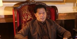 Pakistan'da eski Başbakan Han hakkında iki ayrı tutuklama kararı verildi