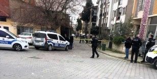 Sokak ortasında silahlı saldırıya uğradı
