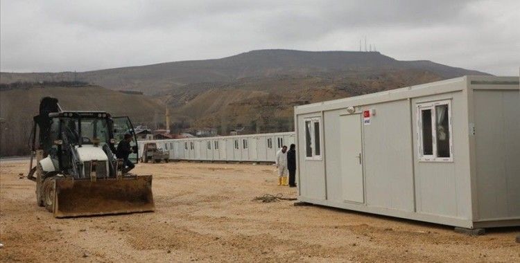 Malatya'nın Darende ilçesinde konteyner kent kurulumuna başlandı