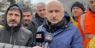 Karaismailoğlu: Adıyaman'da 160 kişilik ekibimiz 25 kilometrelik alanda arama faaliyetlerine devam ediyor