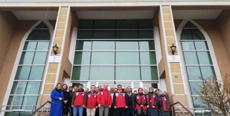 Kırmızı yelekli 8. ekip Adıyaman’a gitti
