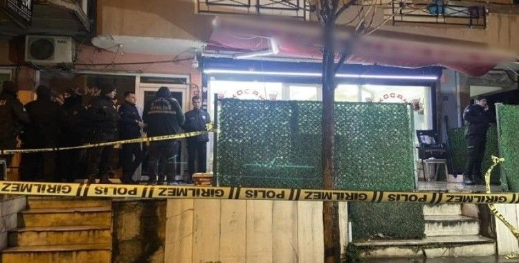 Küçükçekmece’de kıraathanede silahlı kavga: 1 ağır yaralı