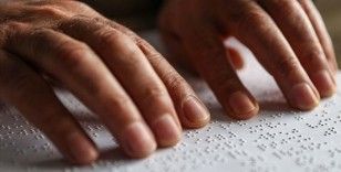 Görme engelliler, özel şablonla oy kullanma imkanı verilmesinden memnun