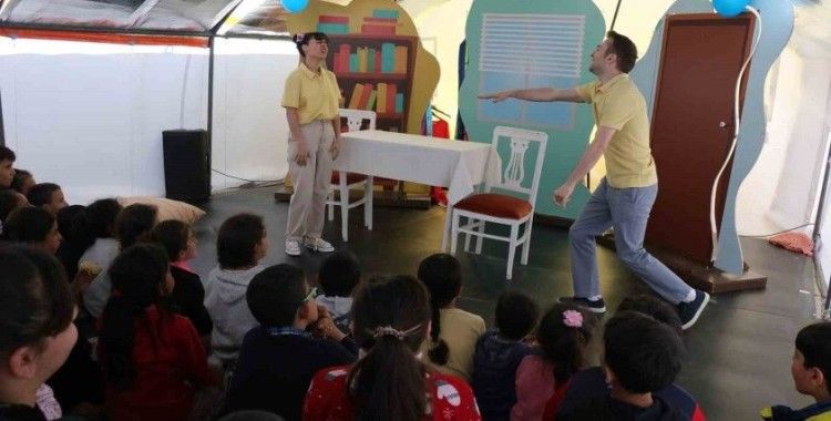 Berko Çocuk Tiyatrosu, Hatay’da depremzede çocuklara moral oldu