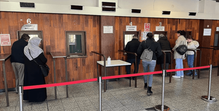 Türkiye'nin yurt dışı temsilciliklerinde seçim nedeniyle hafta sonu mesaisi başladı