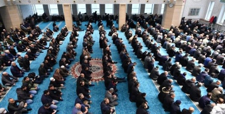 Mamak’ta depremde hayatını kaybedenlerin 40. gününde mevlit okutuldu