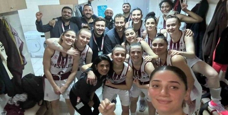 Elazığ İl Özel İdare: 70 - İzmit Belediyespor: 67
