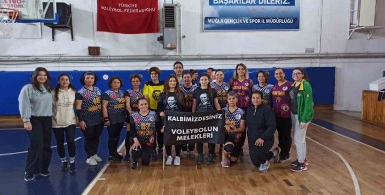 Köyceğiz veteran kadın voleybol takımı turnuvaya farkındalık kattı
