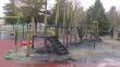 Park Yandı, Oyuncaklar Kül Oldu
