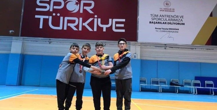 Atatürk Ortaokulu Şuhutluları sevince boğdu
