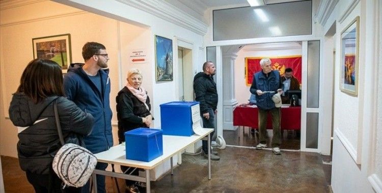 Karadağ'da seçmenler, ülkenin 8. cumhurbaşkanını belirlemek için sandığa gitti