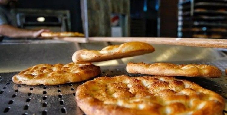 Fırıncılar Federasyonu: Türkiye genelinde 300 gram ramazan pidesi 10 liradan satılacak
