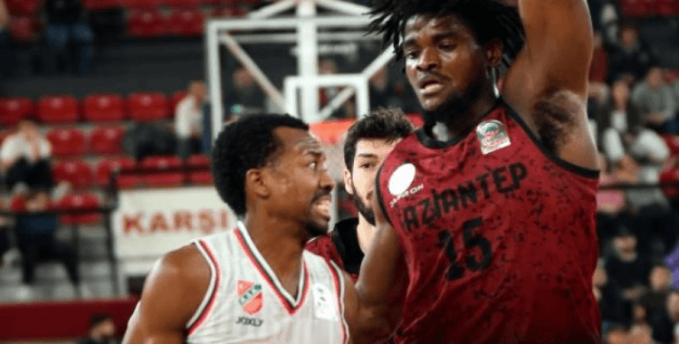 Pınar Karşıyakalı Erick McCollum, ligin sayı lideri