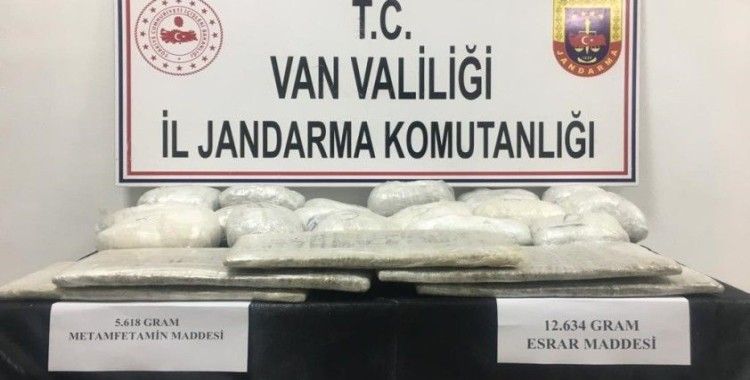 Van’da mezarlık içerisinde 18 kilo uyuşturucu ele geçirildi
