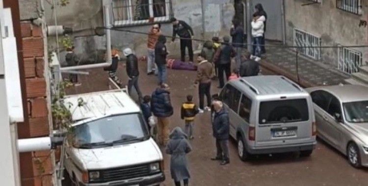 Zeytinburnu'nda dördüncü kattan düşen kadın hayatını kaybetti