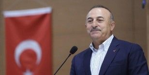 Bakan Çavuşoğlu: Bu ölçekteki bir afetle hiçbir ülkenin tek başına mücadele etmesi mümkün değil