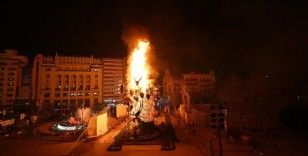 Valensiya'nın Las Fallas festivali dev tahta kuklaların yakılmasıyla sona erdi