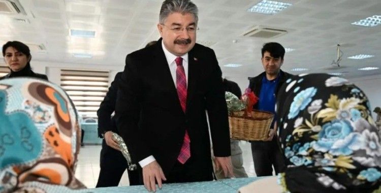 Osmaniye Valisi Yılmaz, huzurevi sakinleriyle bir araya geldi
