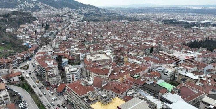 Bursa’da 1,4 milyon insan 1999 yılı öncesi binalarda ikamet ediyor
