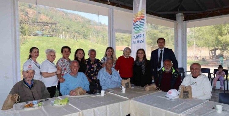 Marmaris Belediyesi, huzurevi sakinlerinin gönlünü aldı
