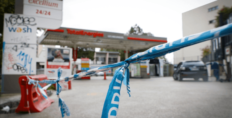 Fransa'da grevler nedeniyle akaryakıt istasyonların yüzde 13'ü hizmet veremiyor