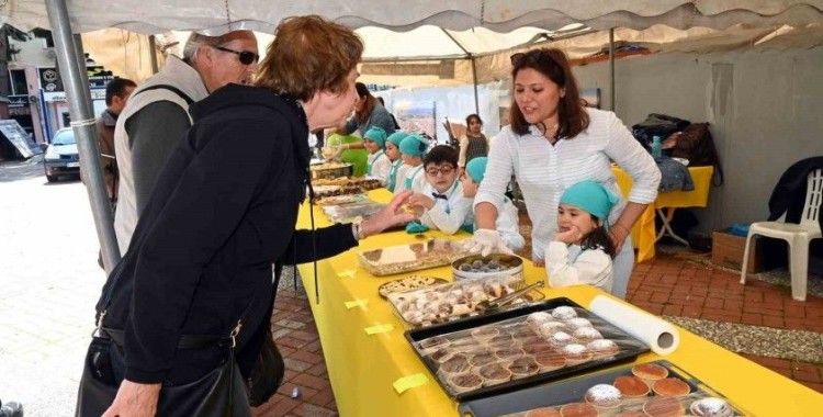 Minik yüreklerden depremzede kardeşleri için iyilik panayırı
