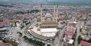 Abdülhamid Han Camii’nde teravih namazları çadırda kılınacak
