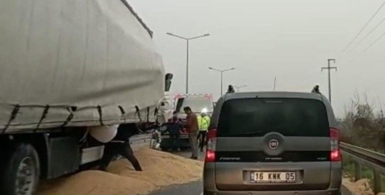 Bursa'da tır kazasında sürücü yaralandı