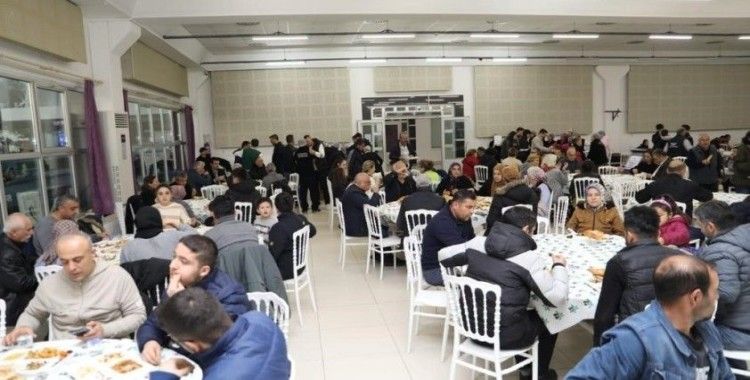 Ramazanın ilk gününde Burhaniye’de bin kişilik iftar
