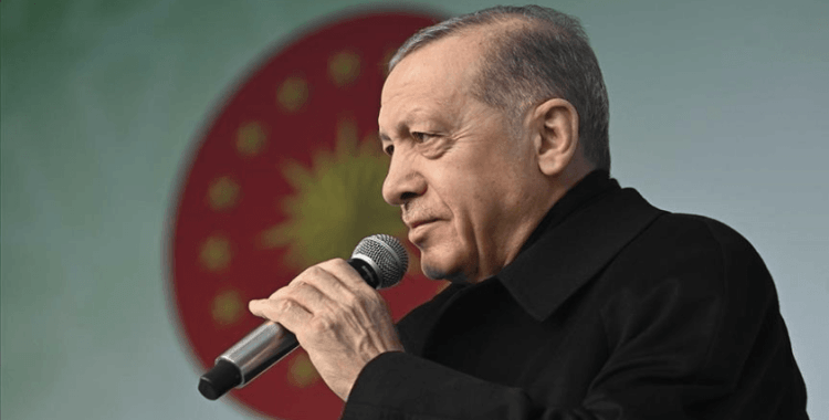 Cumhurbaşkanı Erdoğan: Kahramanmaraş'ta 77 bin 57 afet konutu ve 30 bin 310 köy evi inşa etmek için kolları sıvadık