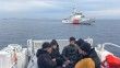 İzmir’de 54 göçmen kurtarıldı
