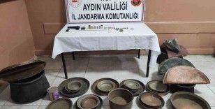 Hırsızlık yaptıkları evden çıkarken suçüstü yakalandılar
